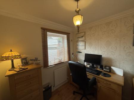 4 bedroom Detached house for sale in Maltkiln Road, Fenton, LN1