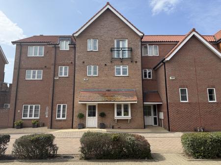 Marine Walk, Burton Waters, Lincoln, LN1