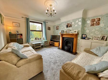 3 bedroom Semi-detached house for sale in Newark Road, North Hykeham, LN6