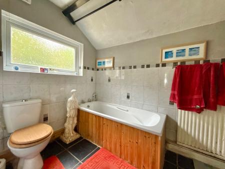 4 bedroom Detached house for sale in Ranby, Market Rasen, LN8