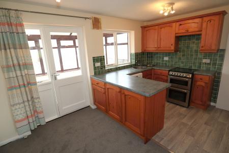 2 bedroom Semi-detached house for sale in Rivehall Avenue, Welton, LN2