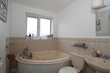 3 bedroom Detached house for sale in Rivermead, Lincoln, LN6