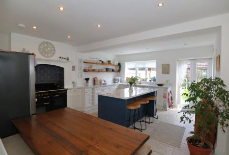 3 bedroom Semi-detached house for sale in Scothern Road, Nettleham, LN2