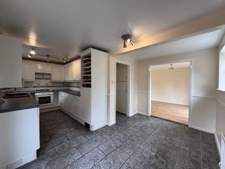 3 bedroom Semi-detached house for sale in Shropshire Road, Scampton, LN1