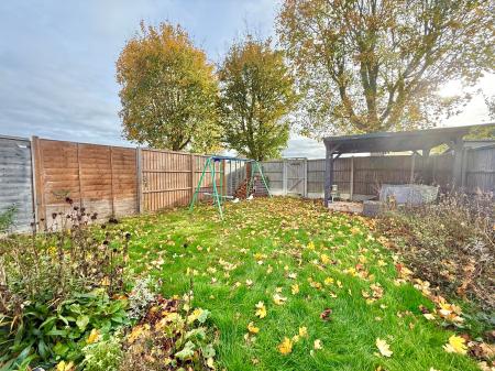 3 bedroom Semi-detached house for sale in Snowdon Close, Lincoln, LN5