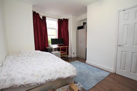 5 bedroom Terraced House for sale in St Catherines Grove, Lincoln, LN5