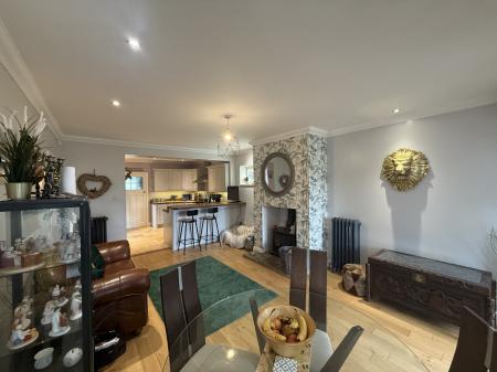 3 bedroom Detached house for sale in Station Road, Branston, LN4