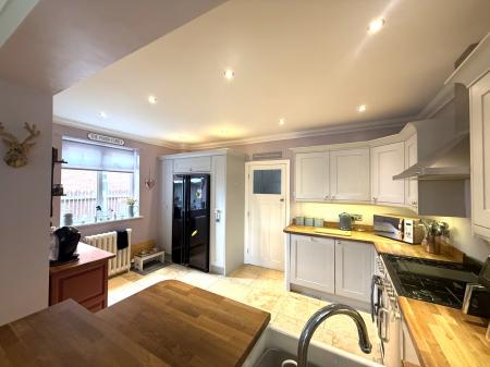 3 bedroom Detached house for sale in Station Road, Branston, LN4