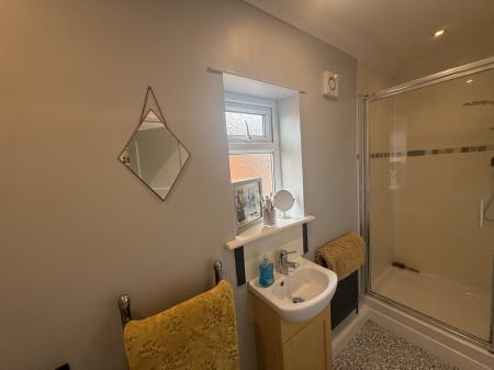 3 bedroom Detached house for sale in Station Road, Branston, LN4