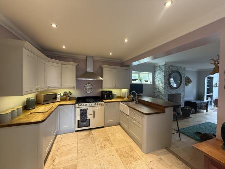 3 bedroom Detached house for sale in Station Road, Branston, LN4