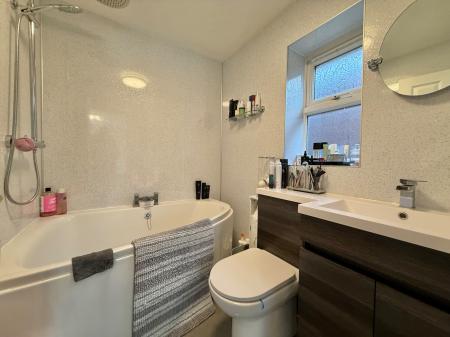 4 bedroom Detached house for sale in Sycamore Grove, Bracebridge Heath, LN4