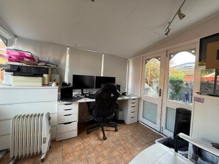 4 bedroom Detached house for sale in Sycamore Grove, Bracebridge Heath, LN4