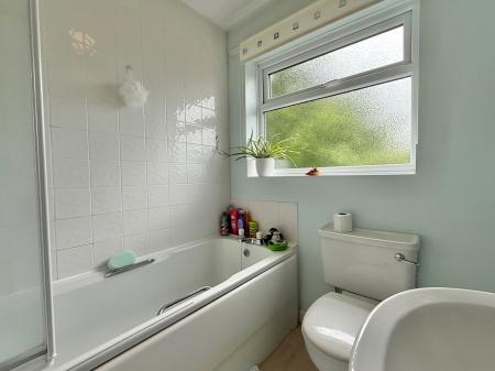 2 bedroom Semi-detached house for sale in The Beeches, Sturton by Stow, LN1