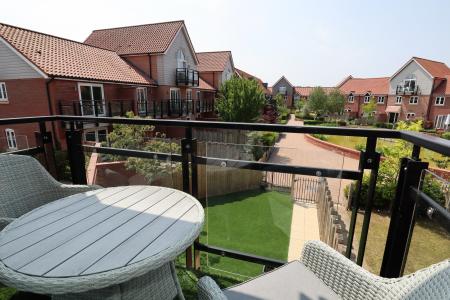 4 bedroom Town house for sale in The Quays, Burton Waters, LN1