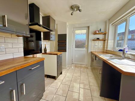 3 bedroom Semi-detached house for sale in Valley Road, Lincoln, LN5