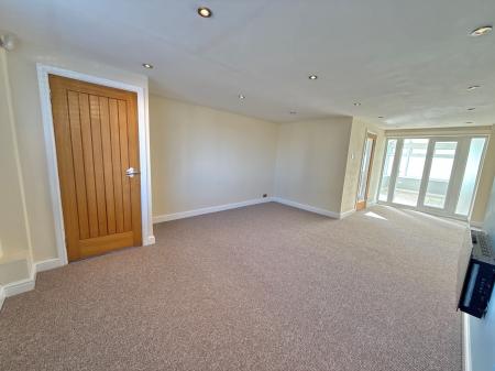 3 bedroom Semi-detached house for sale in Valley Road, Lincoln, LN5