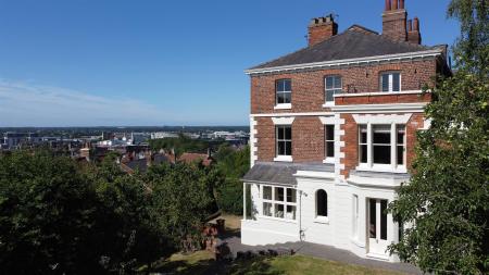 4 bedroom End of terrace house for sale in Ventnor Terrace, Lincoln, LN2
