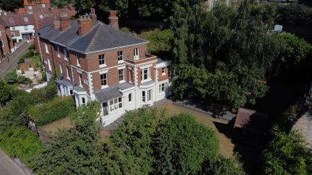 4 bedroom End of terrace house for sale in Ventnor Terrace, Lincoln, LN2