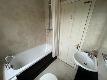 4 bedroom End of terrace house for sale in Ventnor Terrace, Lincoln, LN2