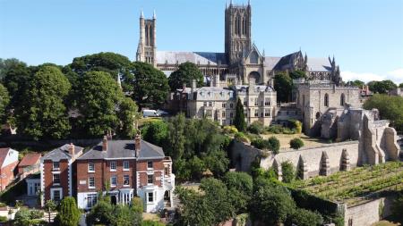 4 bedroom End of terrace house for sale in Ventnor Terrace, Lincoln, LN2