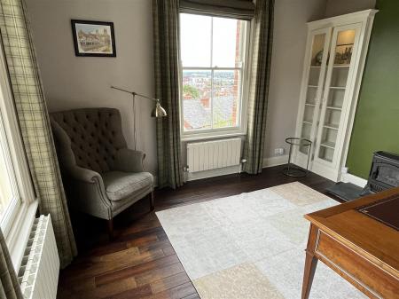 4 bedroom End of terrace house for sale in Ventnor Terrace, Lincoln, LN2