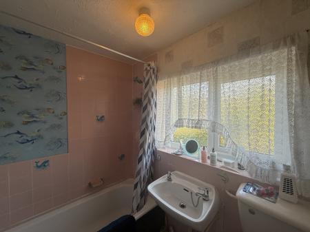 3 bedroom Semi-detached house for sale in Washingborough Road, Heighington, LN4