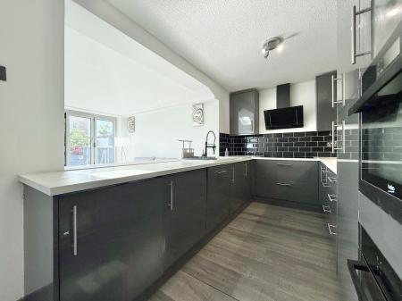 3 bedroom Semi-detached house for sale in Wells Drive, Bracebridge Heath, LN4