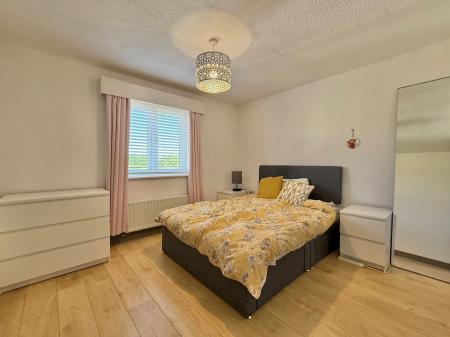 3 bedroom Semi-detached house for sale in Wells Drive, Bracebridge Heath, LN4