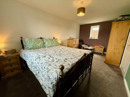 3 bedroom Semi-detached house for sale in Wheatsheaf Drive, Wragby, LN8