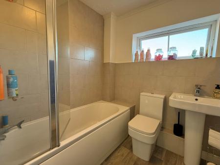 3 bedroom Detached house for sale in Gloucester Close, Lincoln, LN4