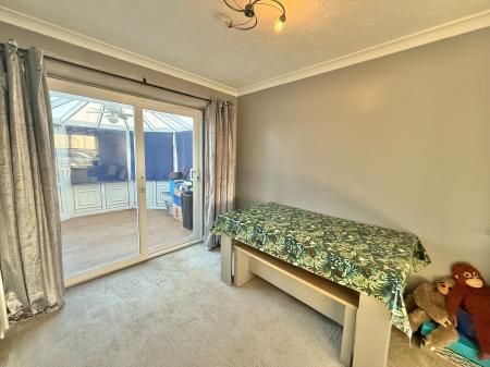 3 bedroom Detached house for sale in Gloucester Close, Lincoln, LN4