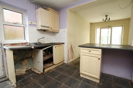 3 bedroom Semi-detached house for sale in Broadway, Lincoln, LN2