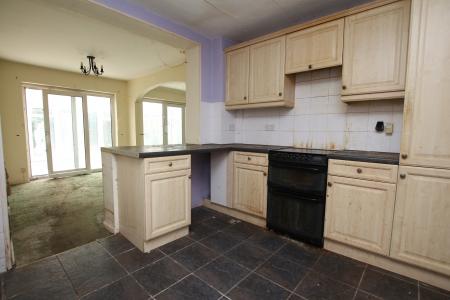 3 bedroom Semi-detached house for sale in Broadway, Lincoln, LN2