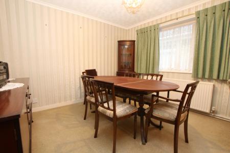 2 bedroom Detached bungalow for sale in Western Avenue, Lincoln, LN6