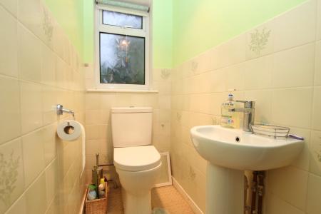 2 bedroom Detached bungalow for sale in Western Avenue, Lincoln, LN6