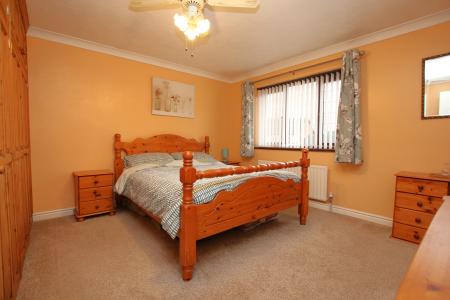 4 bedroom Detached house for sale in Meadow Way, Welton, LN2