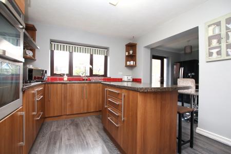 4 bedroom Detached house for sale in Meadow Way, Welton, LN2