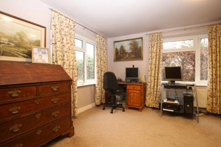 3 bedroom Detached bungalow for sale in High Street, North Scarle, LN6