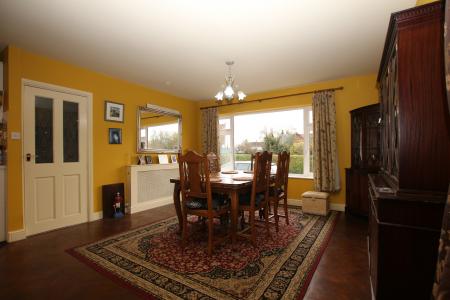 3 bedroom Detached bungalow for sale in High Street, North Scarle, LN6