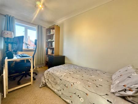 2 bedroom End of terrace house for sale in Addison Place, Fenton, LN1