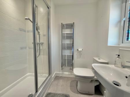 4 bedroom Detached house for sale in Frank Ford Close, Saxilby, LN1