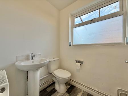 4 bedroom Semi-detached house for sale in Apley Close, Lincoln, LN2