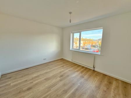 4 bedroom Semi-detached house for sale in Apley Close, Lincoln, LN2