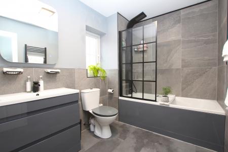 4 bedroom Detached house for sale in Bluebell Walk, Witham St Hughs, LN6