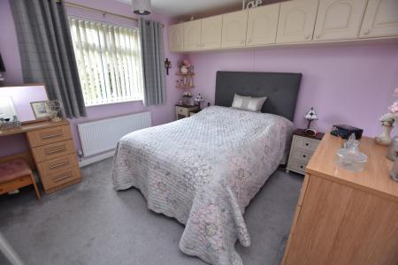 2 bedroom Semi-detached bungalow for sale in Badger Court, Loughborough, LE11