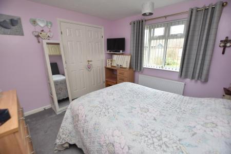 2 bedroom Semi-detached bungalow for sale in Badger Court, Loughborough, LE11