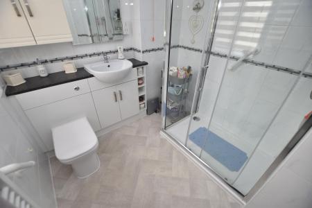 2 bedroom Semi-detached bungalow for sale in Badger Court, Loughborough, LE11