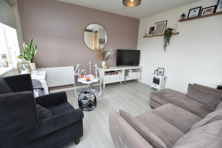 2 bedroom Apartment for sale in Barnsdale Close, Loughborough, LE11