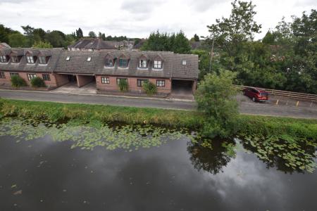 2 bedroom Apartment for sale in Barnsdale Close, Loughborough, LE11