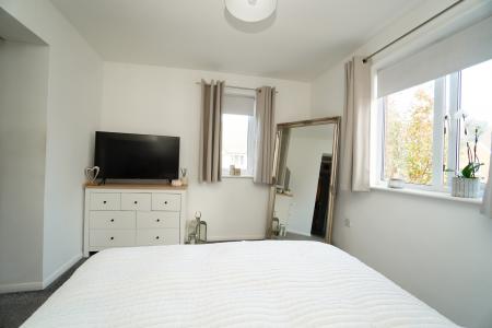 2 bedroom Flat for sale in Barnsdale Close, Loughborough, LE11